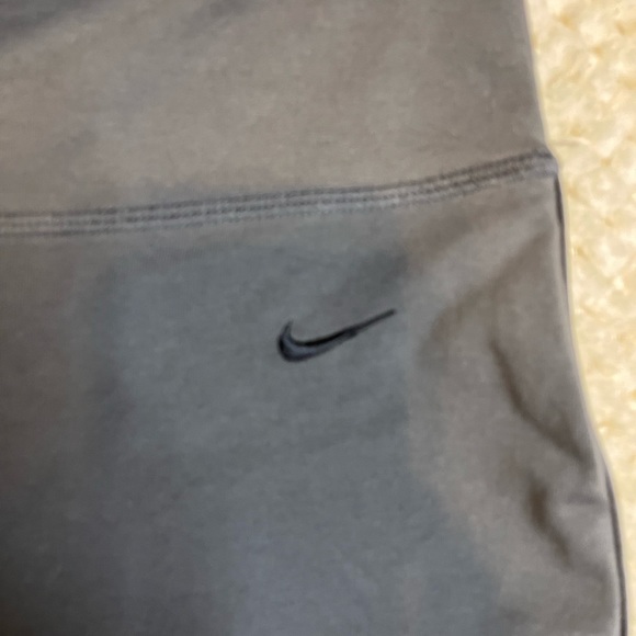 Nike compression shorts - Picture 2 of 3